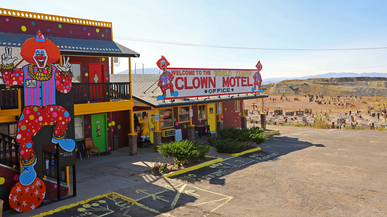 Tonopah Clown Motel